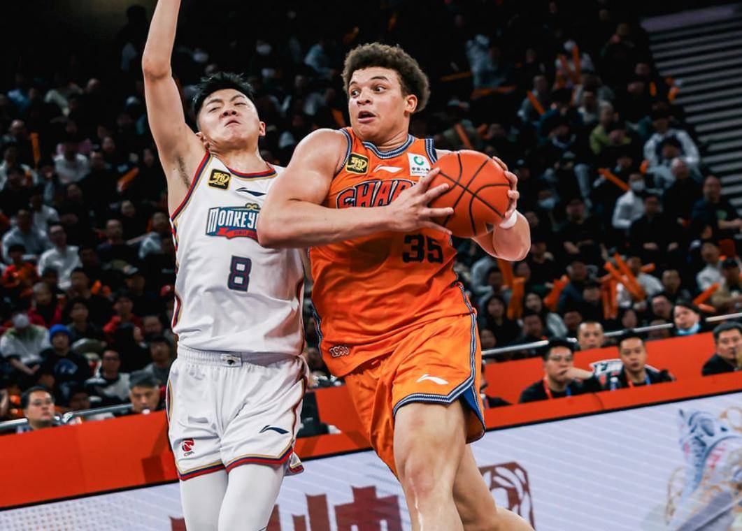 官宣日全明星赛焦点战，不来梅完成主帅复盘，更衣室稳定，更衣室氛围转暖的简单介绍