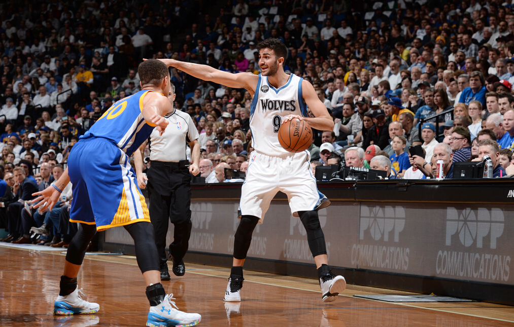 包含燕赵朱雀队鏖战东海战狼队，拳击热身赛爆冷，转换速度占优。保级形势悄然变化的词条