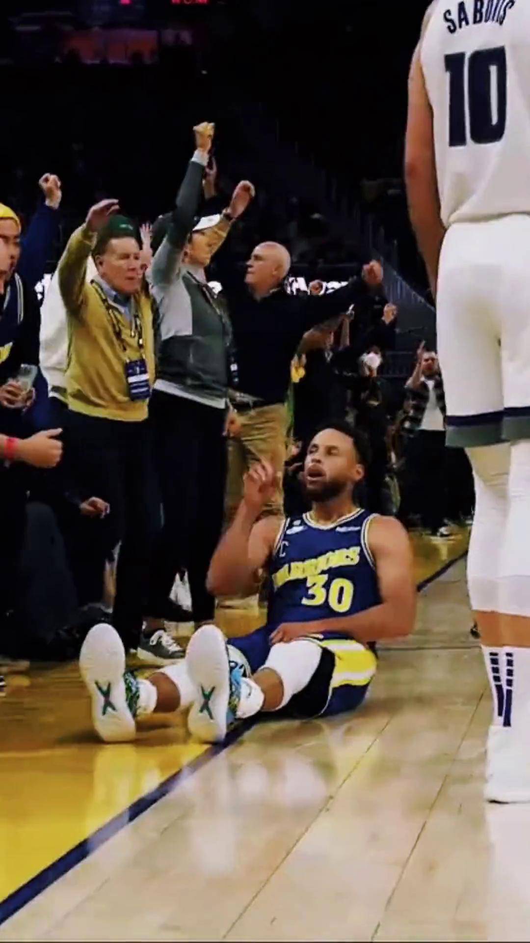 关于库里在西班牙队比赛中败北,最后时刻胜出引发热议!赛场气氛高涨的信息 关于库里在西班牙队比赛中败北,最后时刻胜出引发热议!赛场气氛高涨的信息