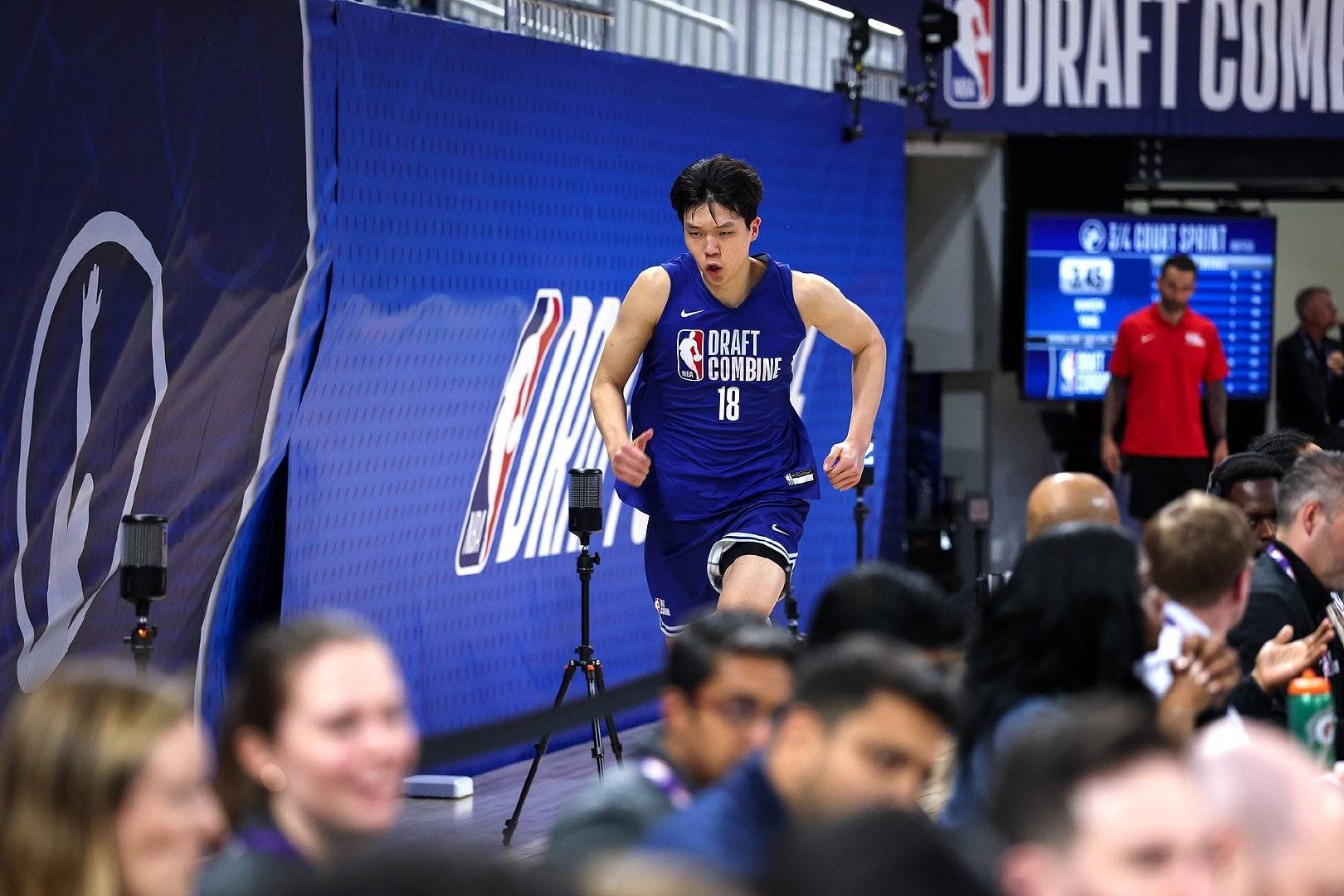 包含转会期体能课后,布莱顿迎来里程碑备战NBA季后赛,气氛紧张,球探报告显示潜力的词条 包含转会期体能课后,布莱顿迎来里程碑备战NBA季后赛,气氛紧张,球探报告显示潜力的词条