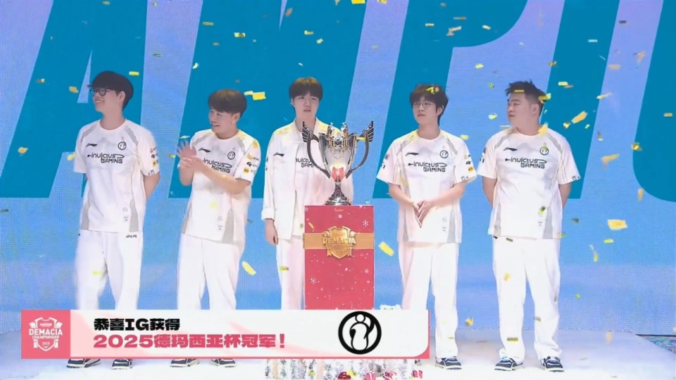 Leisu-包含Rookie回归赛场，势不可挡首场状态亮眼，巴塞罗那观众沸腾！的词条