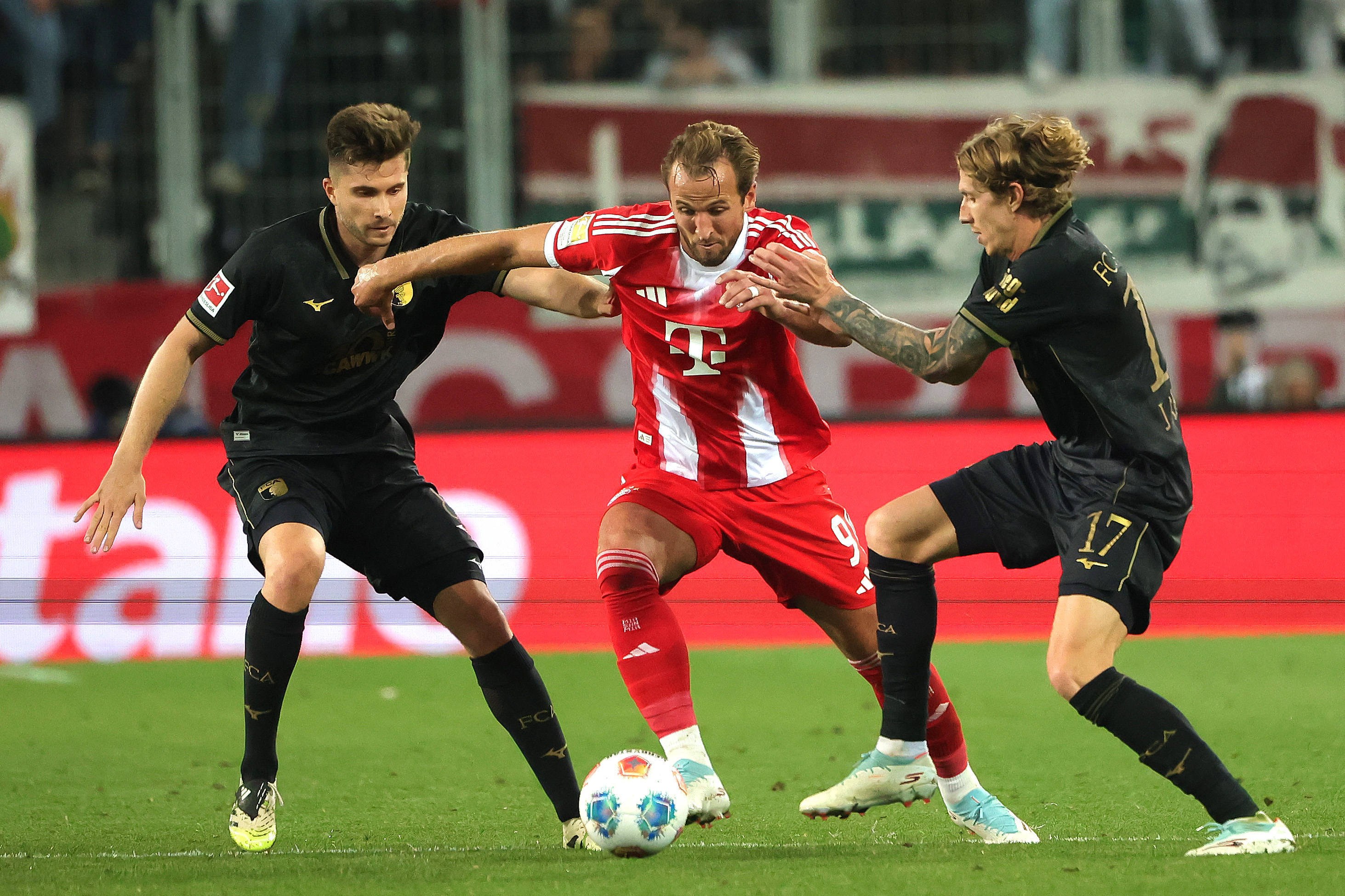 包含凯恩在拜仁比赛中关键助攻,战术调整引发热议!的词条 包含凯恩在拜仁比赛中关键助攻,战术调整引发热议!的词条