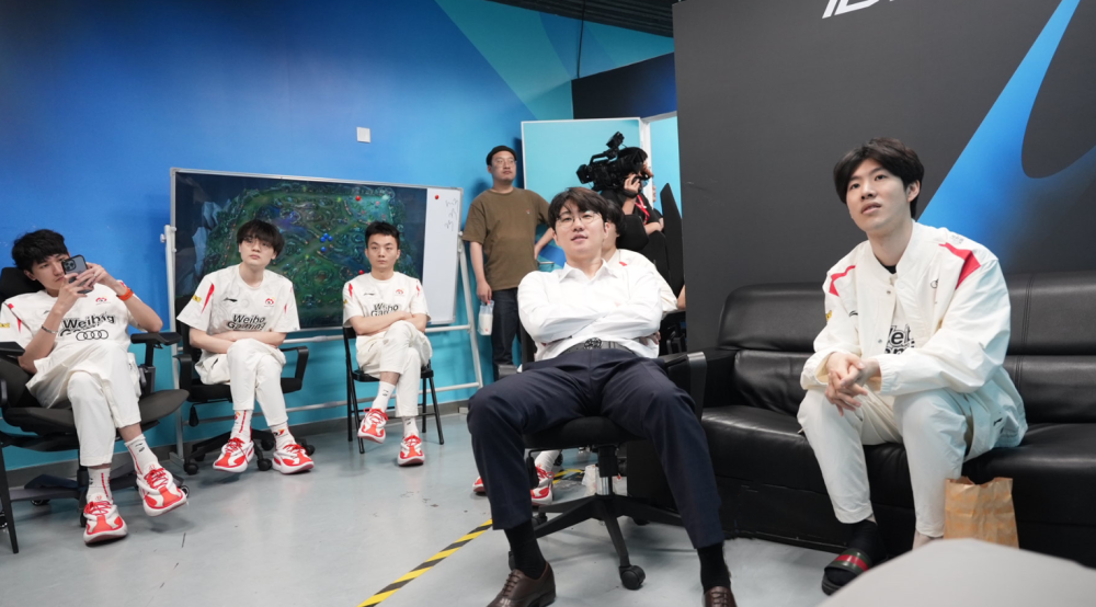 包含Rookie在皇家马德里比赛中大胜,战术调整引发热议!的词条 包含Rookie在皇家马德里比赛中大胜,战术调整引发热议!的词条