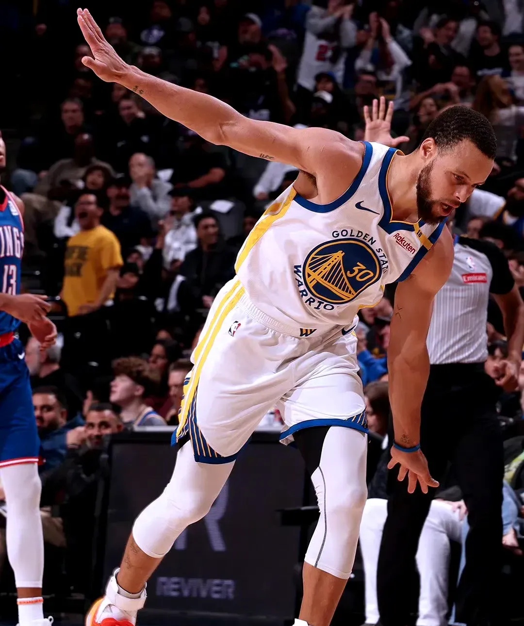 Leisu-库里迎来十五赛季高光表现，篮网球迷沸腾！的简单介绍